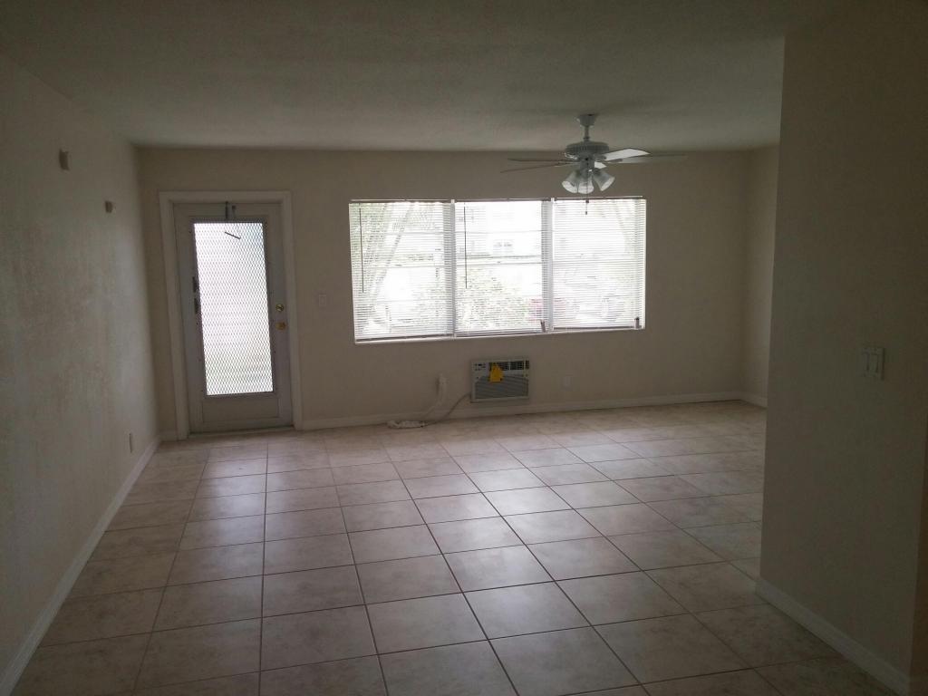 147 Coventry G, West Palm Beach, FL 33417