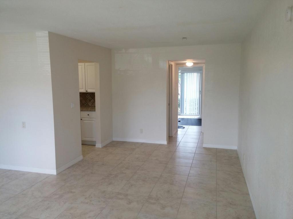 147 Coventry G, West Palm Beach, FL 33417