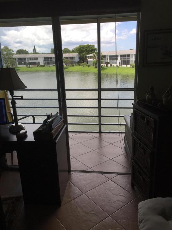 95 Chatham D, West Palm Beach, FL 33417