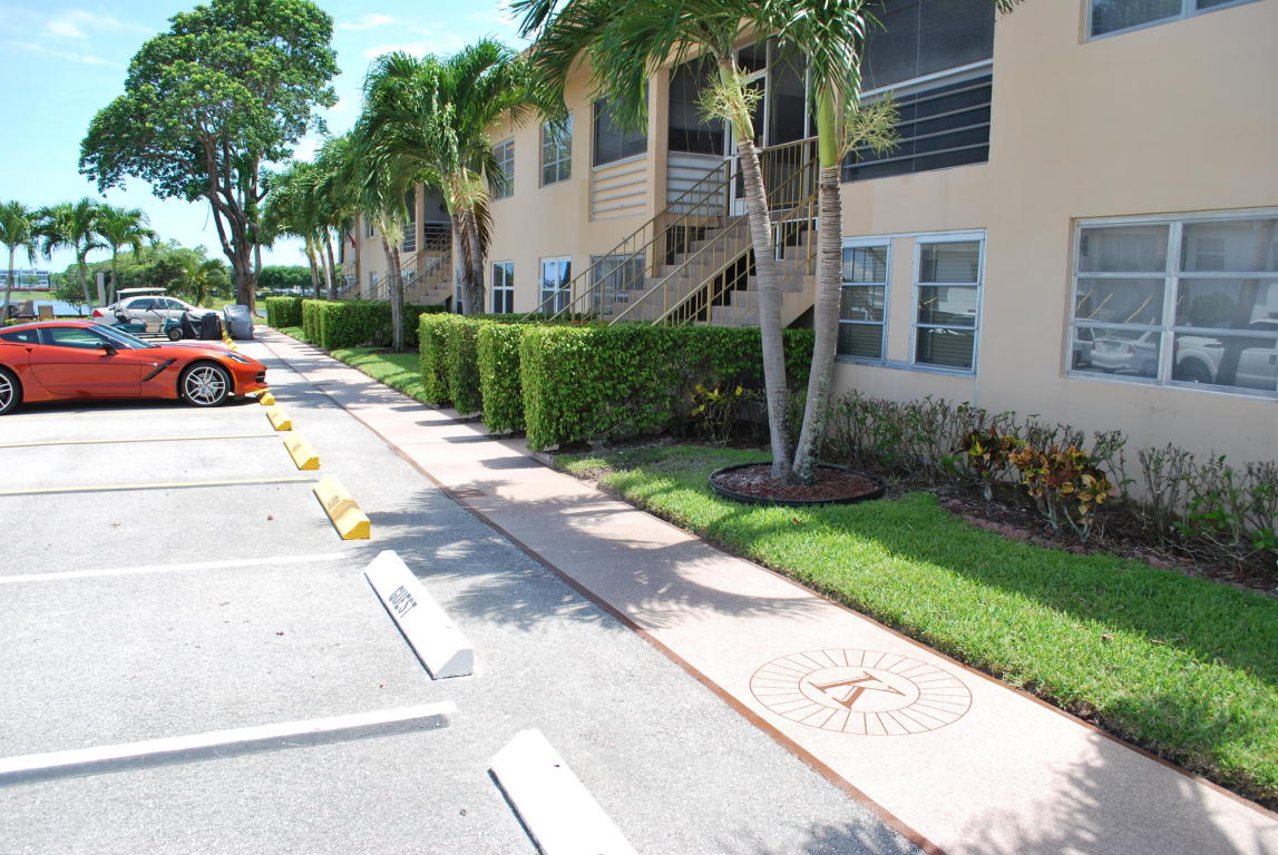142 Stratford K, West Palm Beach, FL 33417
