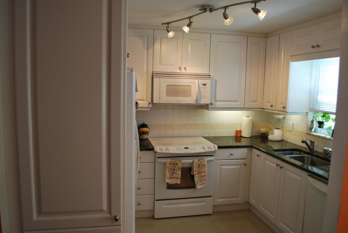 142 Stratford K, West Palm Beach, FL 33417