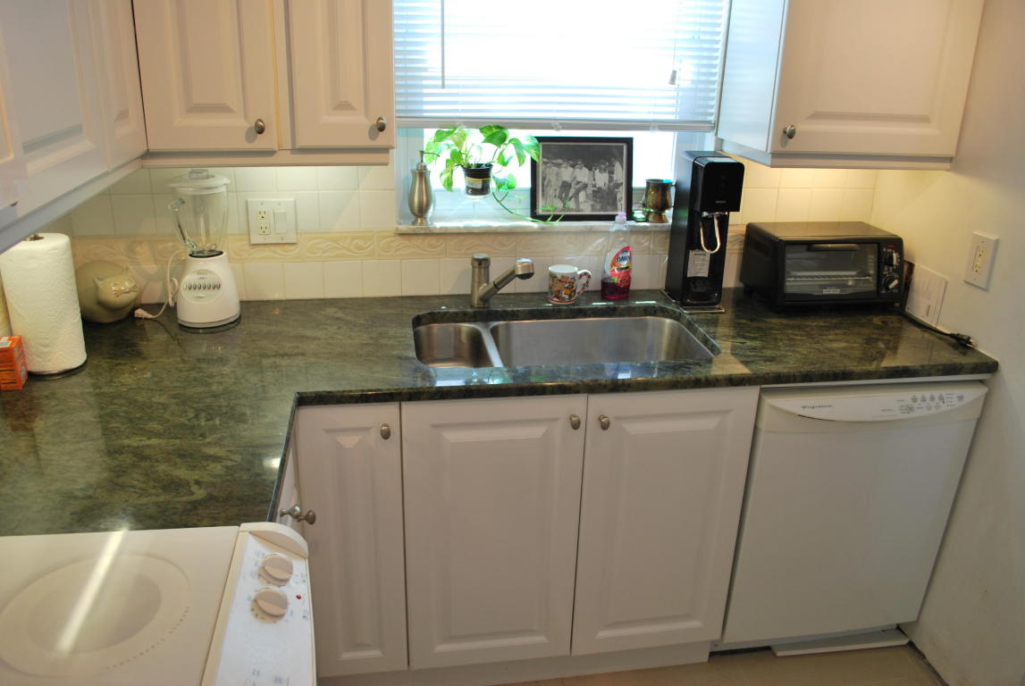 142 Stratford K, West Palm Beach, FL 33417