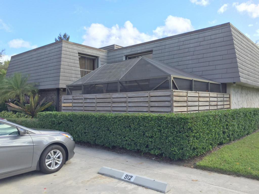 909 9th Terrace, Palm Beach Gardens, FL 33418