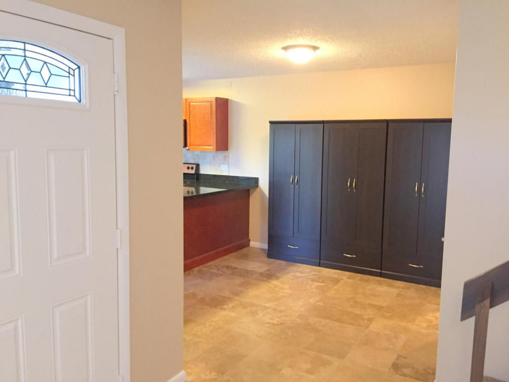 909 9th Terrace, Palm Beach Gardens, FL 33418
