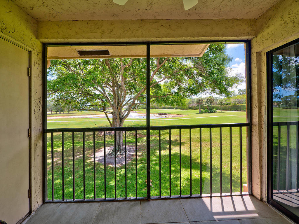 12830 Briarlake Drive, Palm Beach Gardens, FL 33418