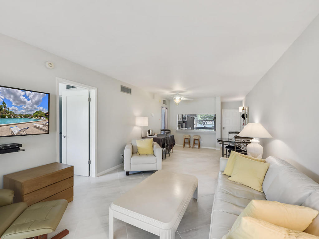12830 Briarlake Drive, Palm Beach Gardens, FL 33418