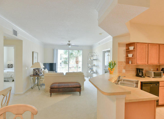 5204 Myrtlewood Circle E, Palm Beach Gardens, FL 33418