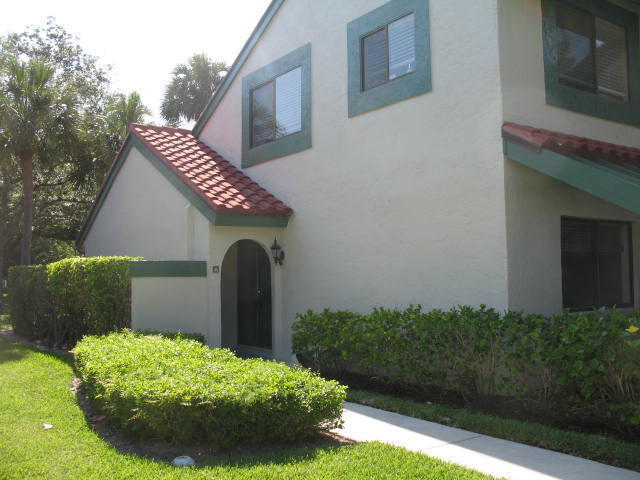 2 Lexington Lane E, Palm Beach Gardens, FL 33418