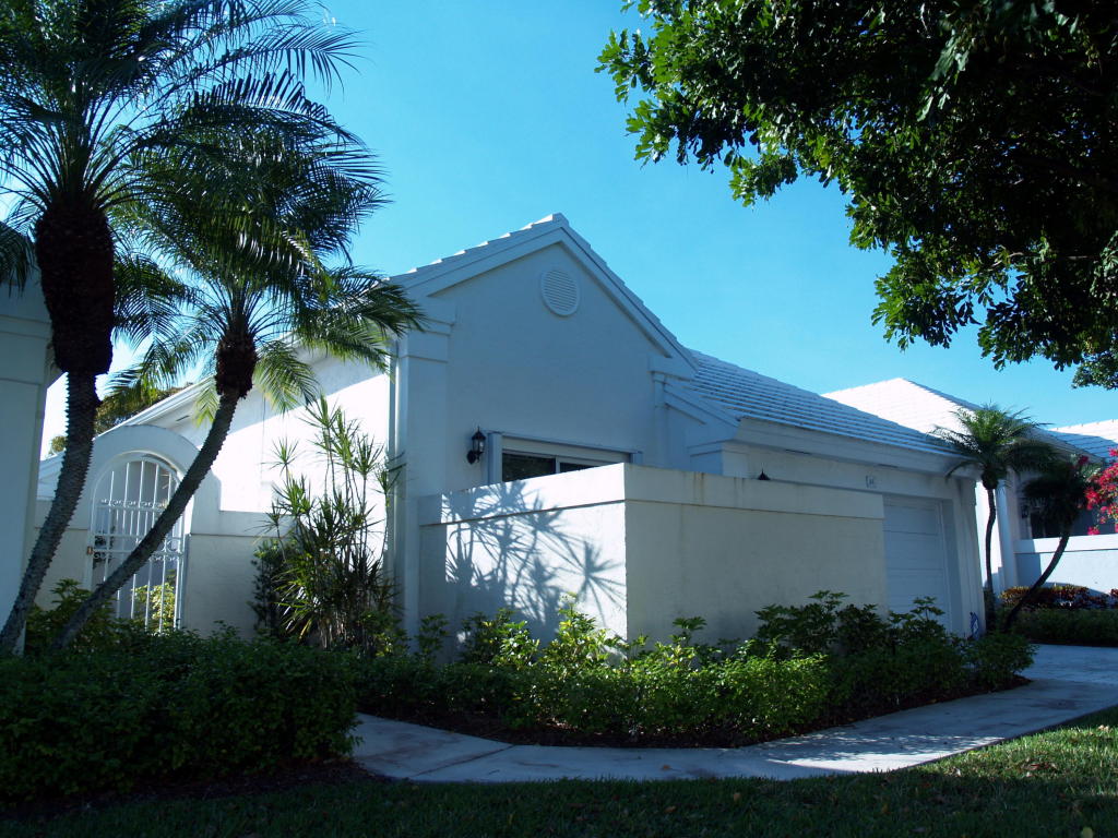 48 Windsor Lane, Palm Beach Gardens, FL 33418