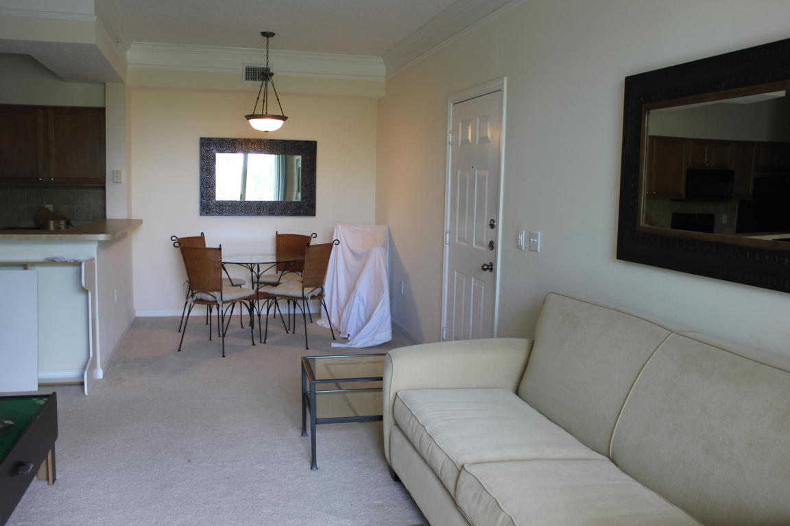 2306 Myrtlewood Circle E, Palm Beach Gardens, FL 33418