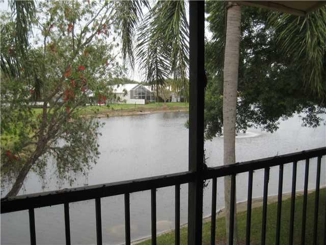 6928 Briarlake Circle, Palm Beach Gardens, FL 33418