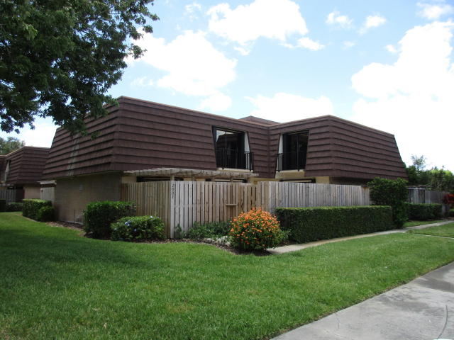 2007 20th Lane, Palm Beach Gardens, FL 33418