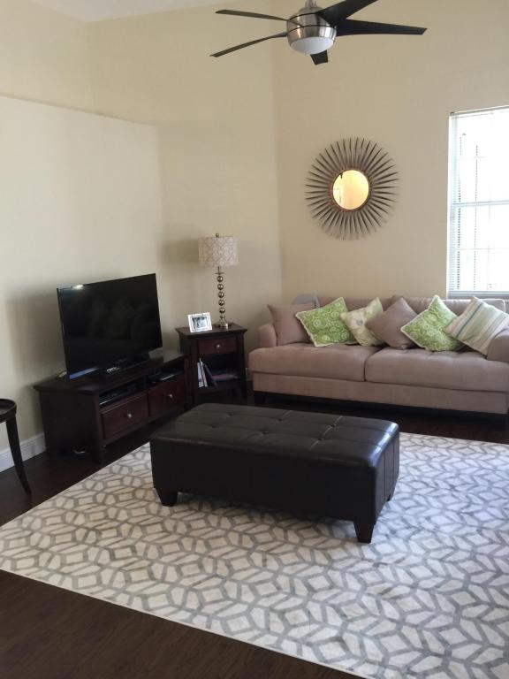 21 Via Verona, Palm Beach Gardens, FL 33418