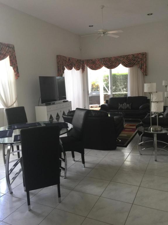260 Canterbury Drive, Palm Beach Gardens, FL 33418