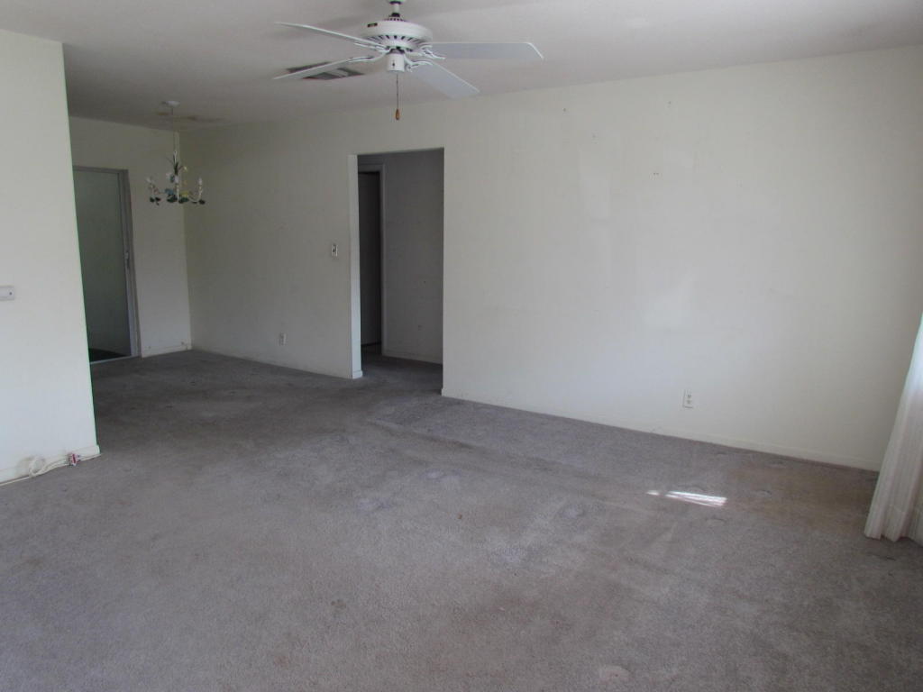 120 SW 10th Court, Boynton Beach, FL 33426