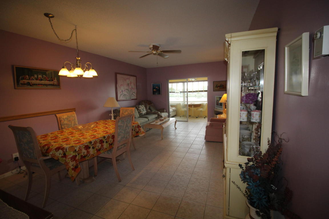1118 Lake Terrace, Boynton Beach, FL 33426
