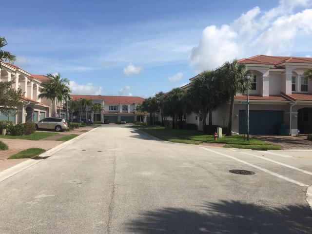 66 Lancaster Road, Boynton Beach, FL 33426