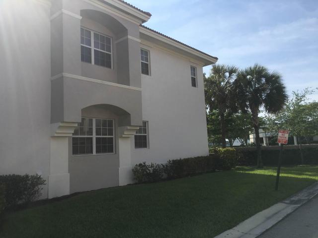 66 Lancaster Road, Boynton Beach, FL 33426