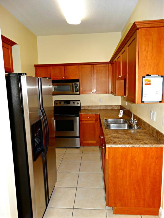 2404 Venetian Way, Boynton Beach, FL 33426
