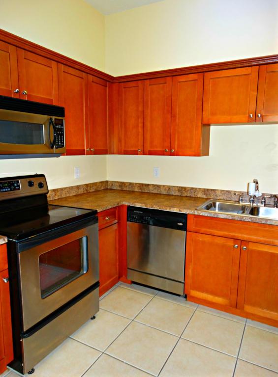 2404 Venetian Way, Boynton Beach, FL 33426