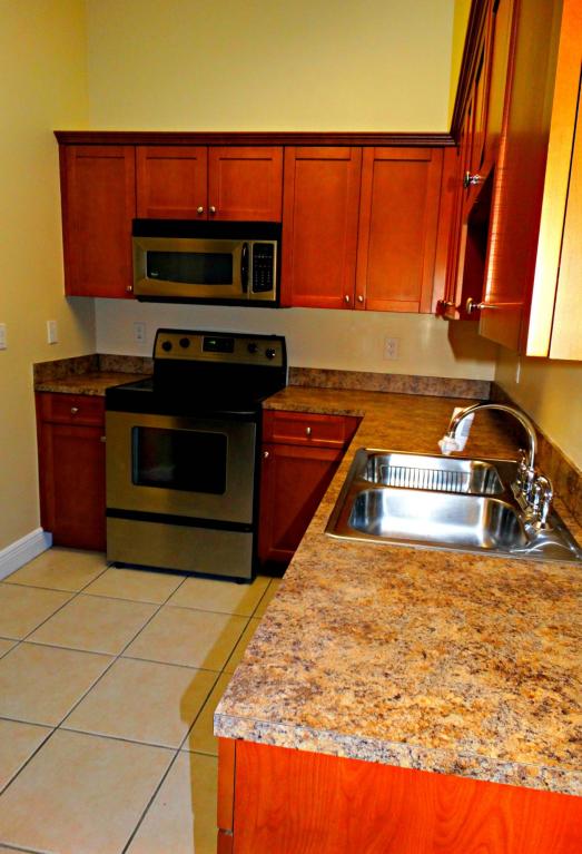 2404 Venetian Way, Boynton Beach, FL 33426
