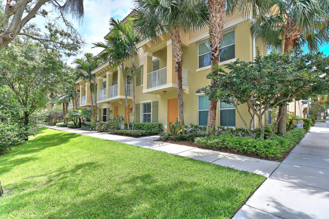 1269 Via Panzani, Boynton Beach, FL 33426