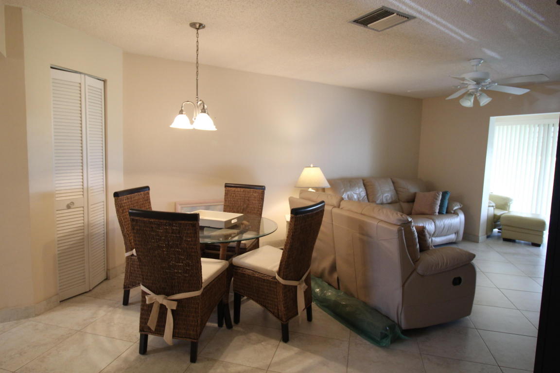 721 SW Lake Court, Boynton Beach, FL 33426
