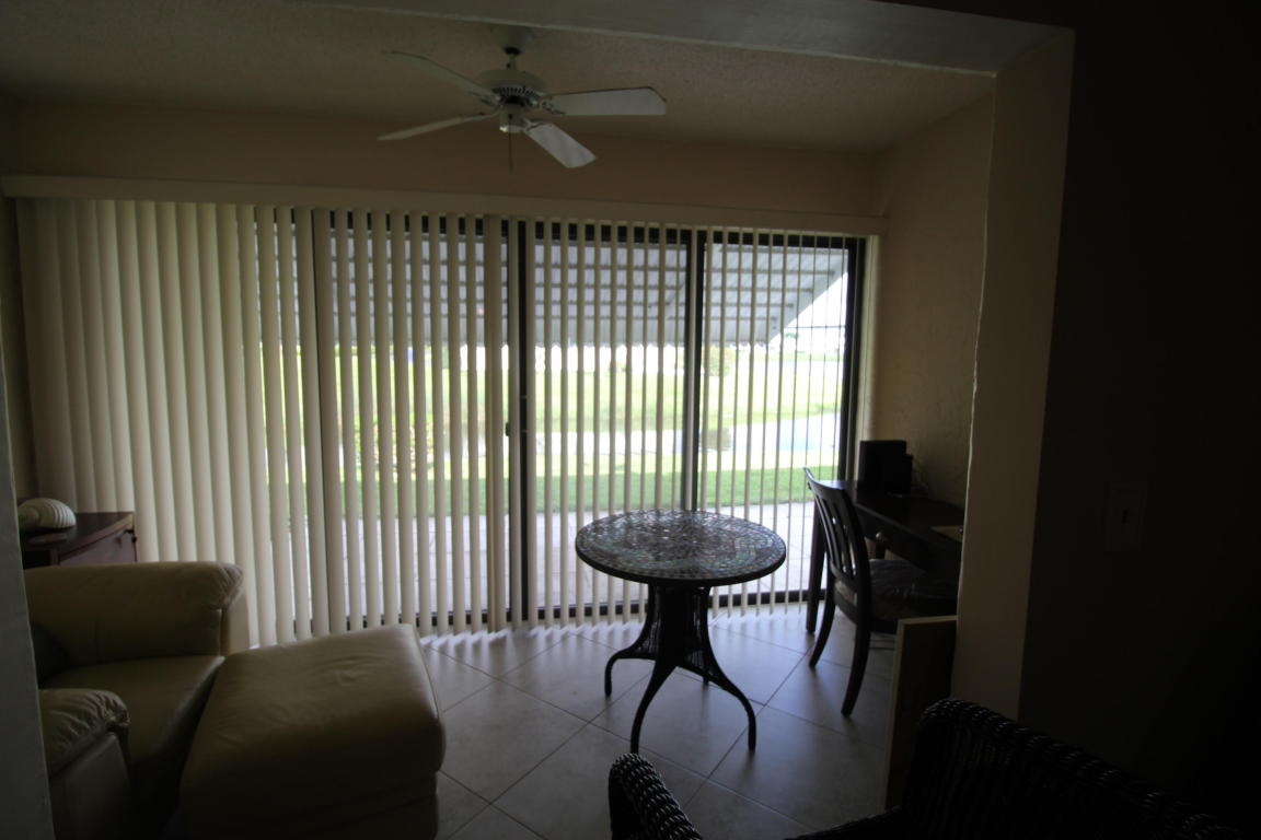 721 SW Lake Court, Boynton Beach, FL 33426