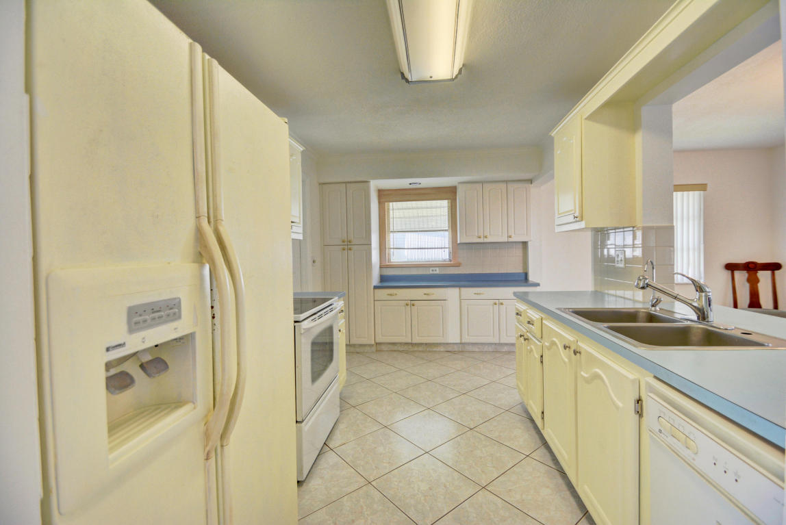 1201 SW 22nd Avenue, Boynton Beach, FL 33426