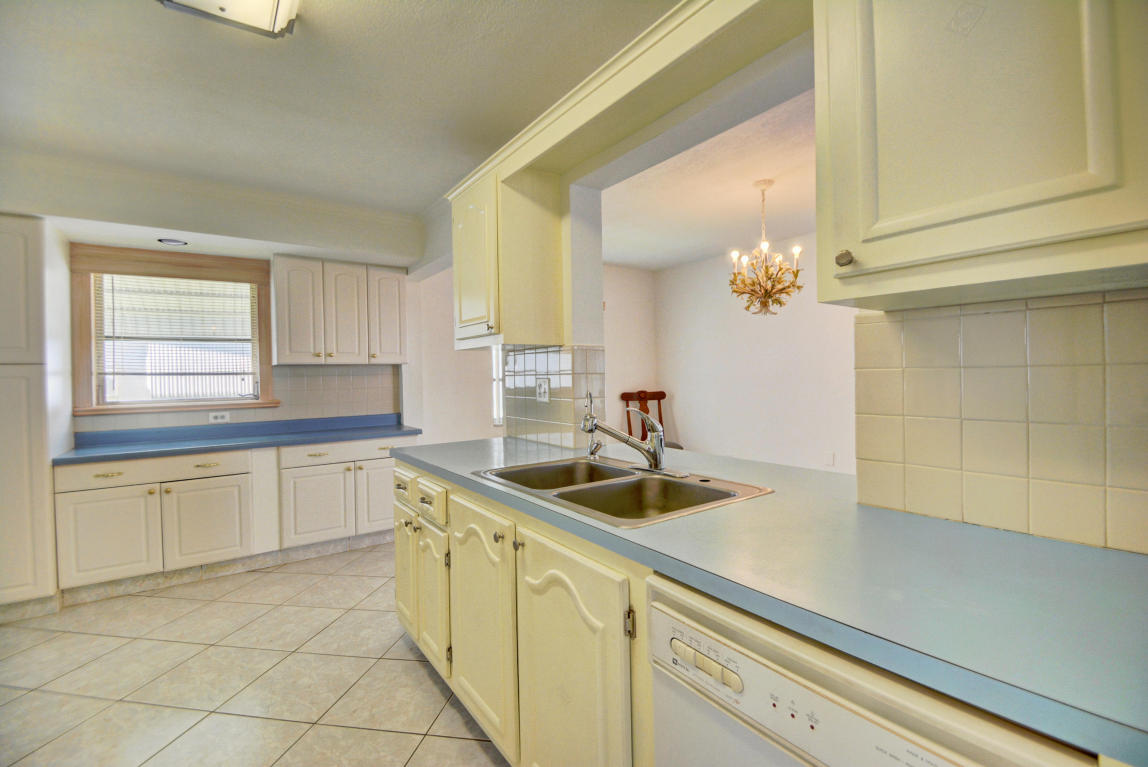 1201 SW 22nd Avenue, Boynton Beach, FL 33426