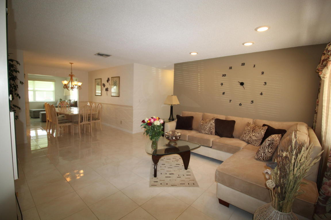 715 SW 18th Street, Boynton Beach, FL 33426