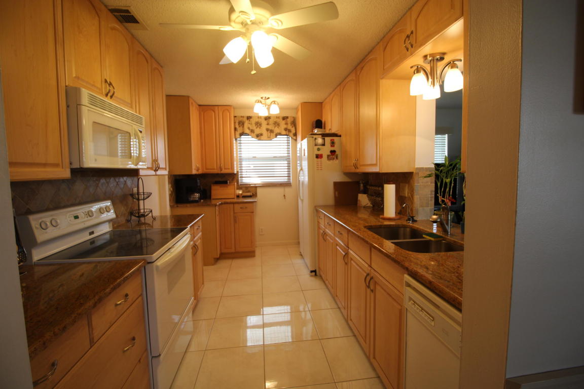 715 SW 18th Street, Boynton Beach, FL 33426