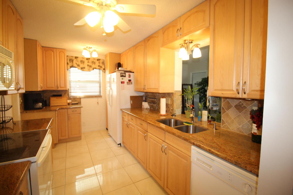715 SW 18th Street, Boynton Beach, FL 33426