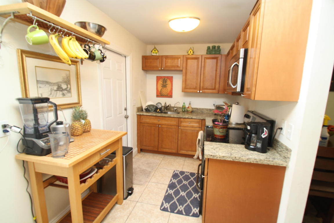 102 SW 7th Street, Boynton Beach, FL 33426