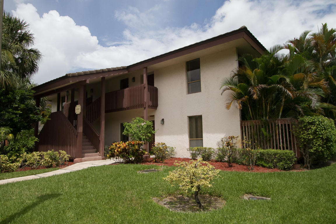 9334 Sable Ridge Circle, Boca Raton, FL 33428