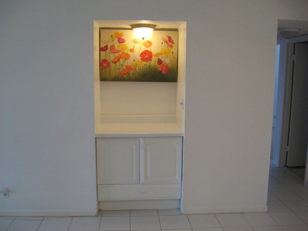 9233 SW 8th Street 402, Boca Raton, FL 33428