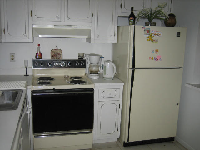 9355 SW 8th Street Unit 402, Boca Raton, FL 33428