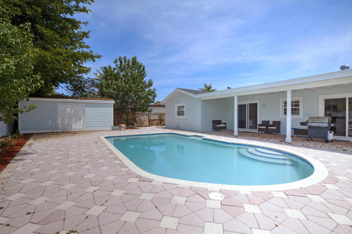 9245 SW 2nd Street, Boca Raton, FL 33428