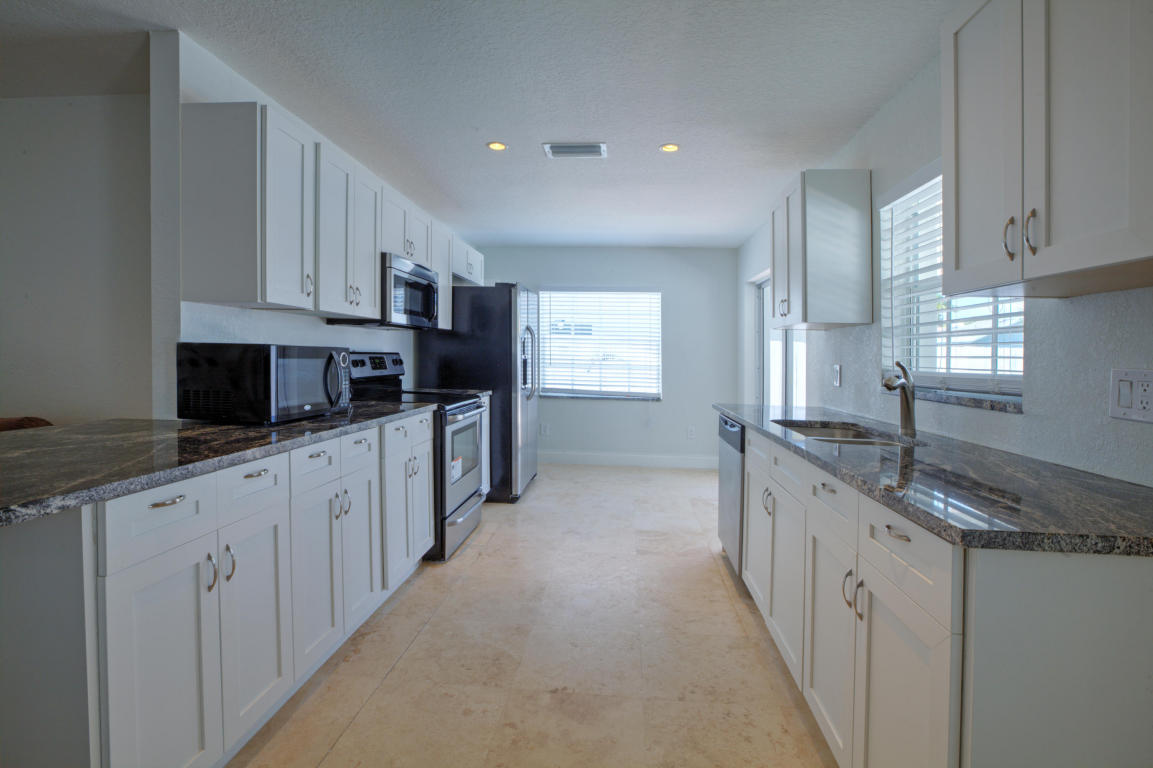 9245 SW 2nd Street, Boca Raton, FL 33428