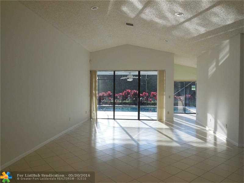 21374 Bridge View Dr, Boca Raton, FL 33428