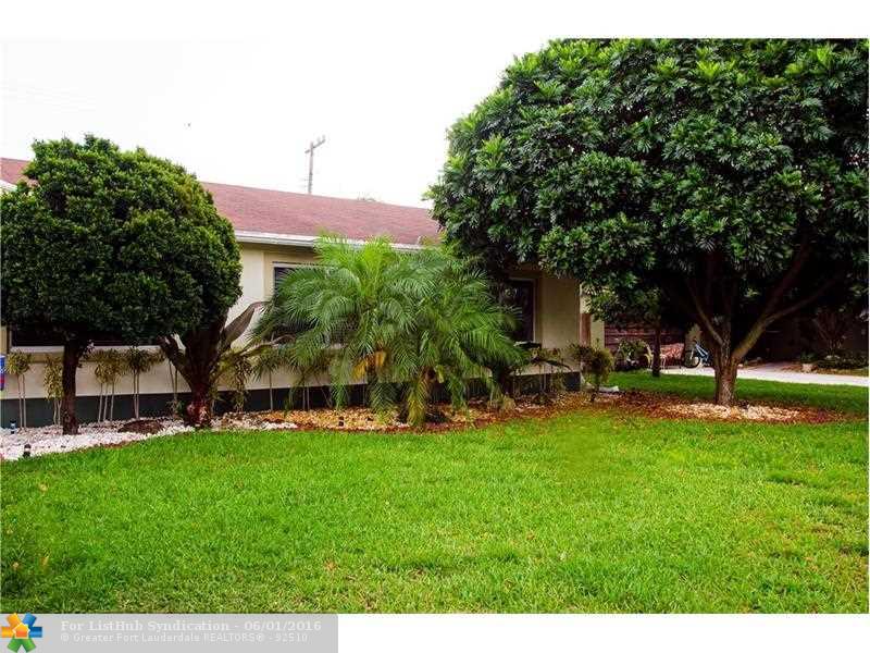35 Tam O Shanter Ln, Boca Raton, FL 33431