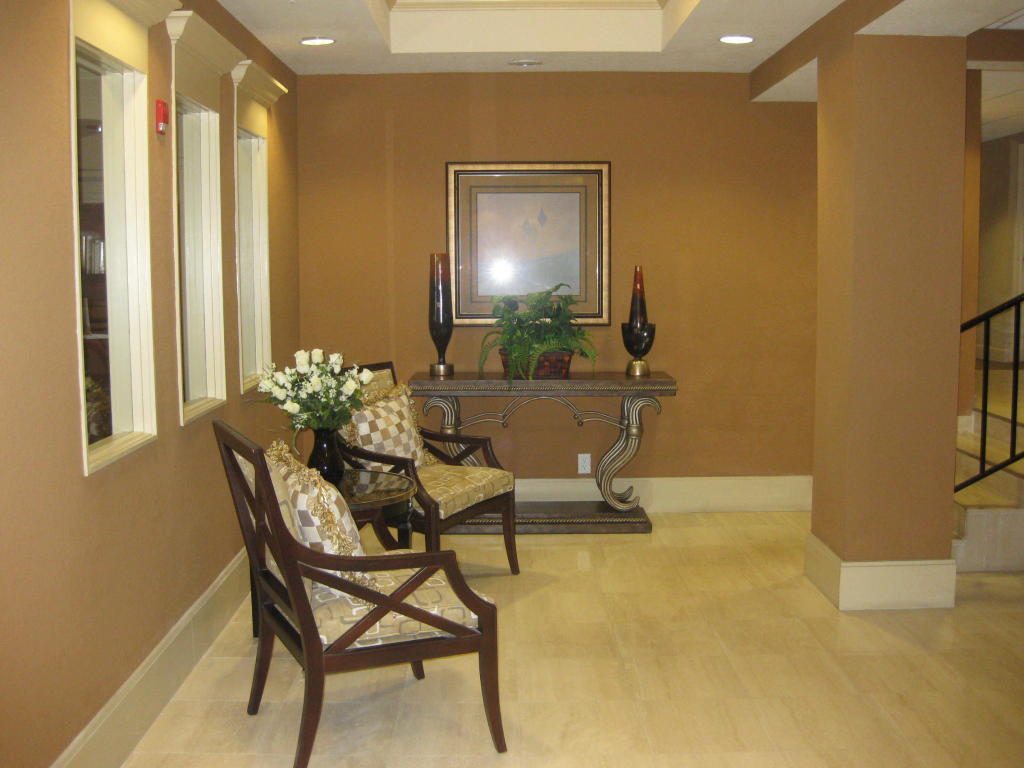 1000 Spanish River Road, Boca Raton, FL 33432