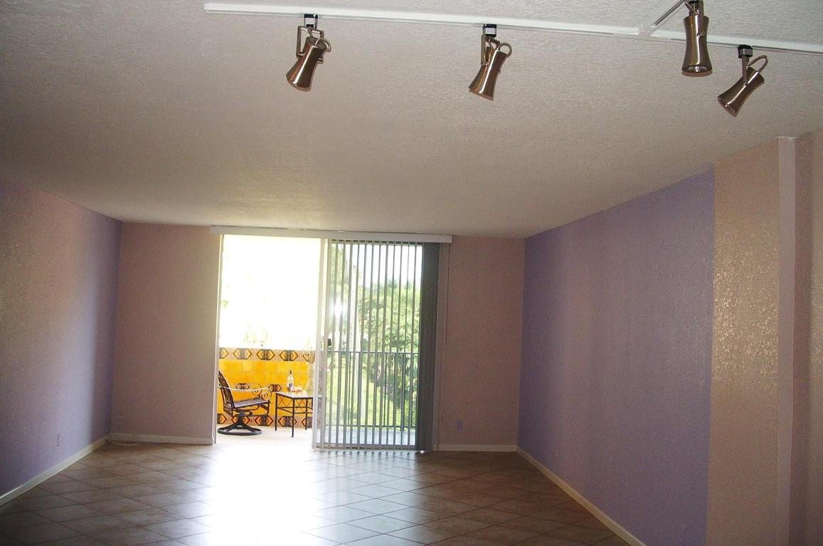 1000 Spanish River Road, Boca Raton, FL 33432