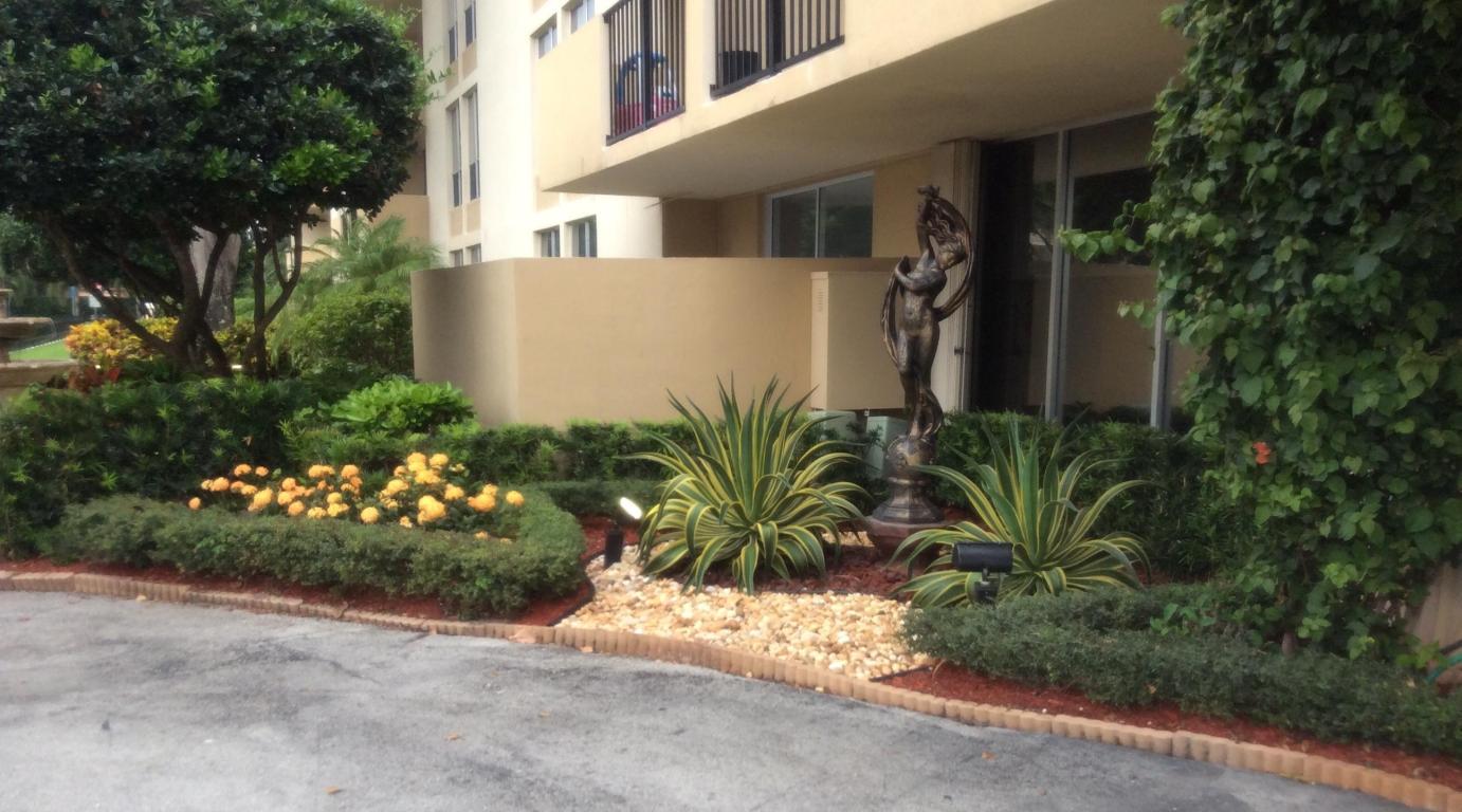 1000 Spanish River Road, Boca Raton, FL 33432