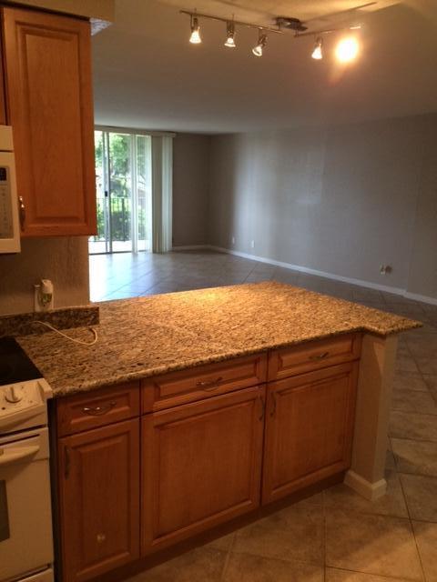1000 Spanish River Road, Boca Raton, FL 33432