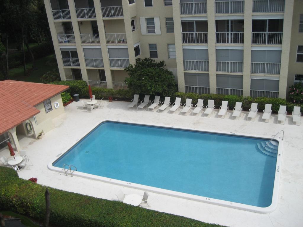 950 Ponce De Leon Road, Boca Raton, FL 33432