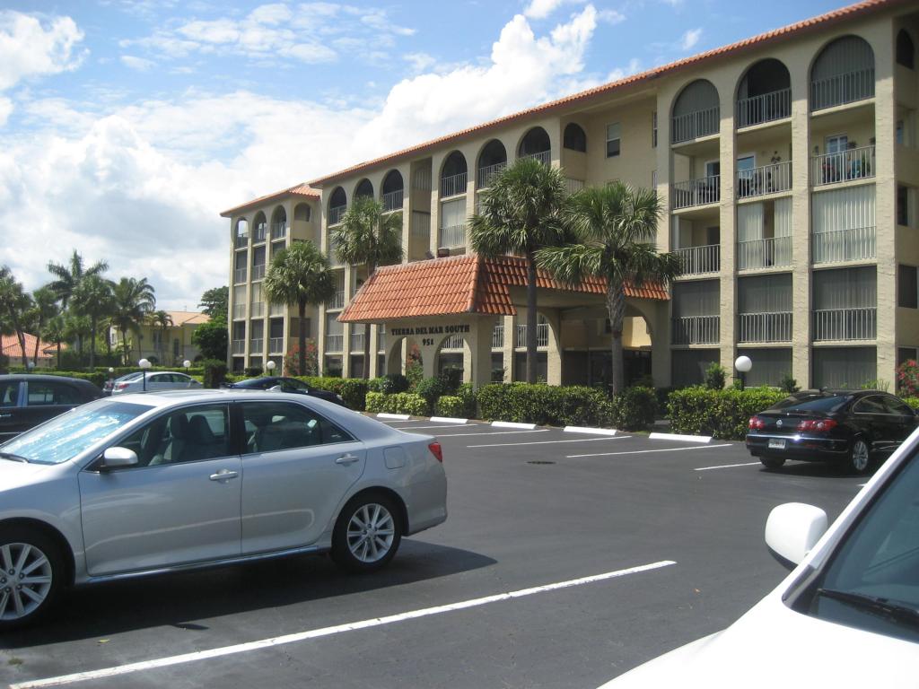 950 Ponce De Leon Road, Boca Raton, FL 33432