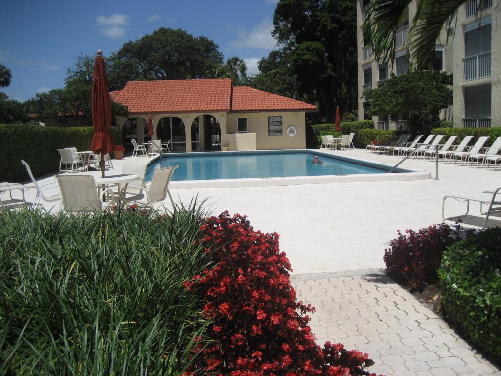 950 Ponce De Leon Road, Boca Raton, FL 33432