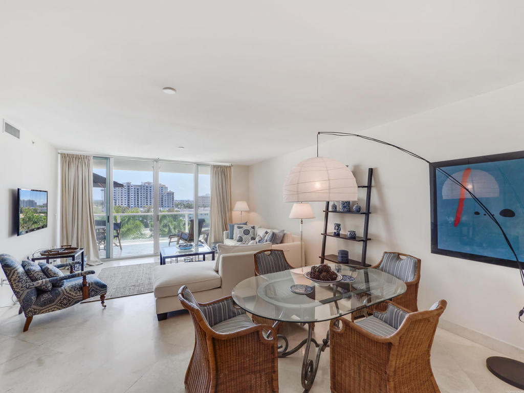 550 SE Mizner Boulevard, Boca Raton, FL 33432