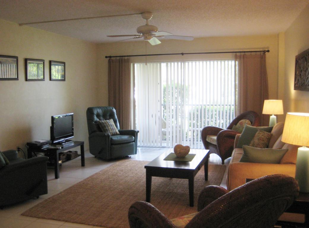 951 De Soto Road, Boca Raton, FL 33432